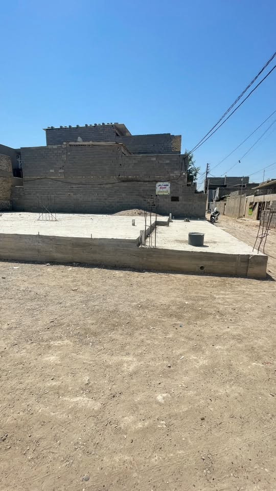 سلام عليكم قطعت ارض لبيع مساحه ٢٠٠ ركن صب رفت ارتفاع ٤٠ زراعي واقع حال عنوان بغداد حي اكد رشاد قرب صورت حجي مهدي الكناني سعر خاص خابر وبيك خير وتدلل ***********
