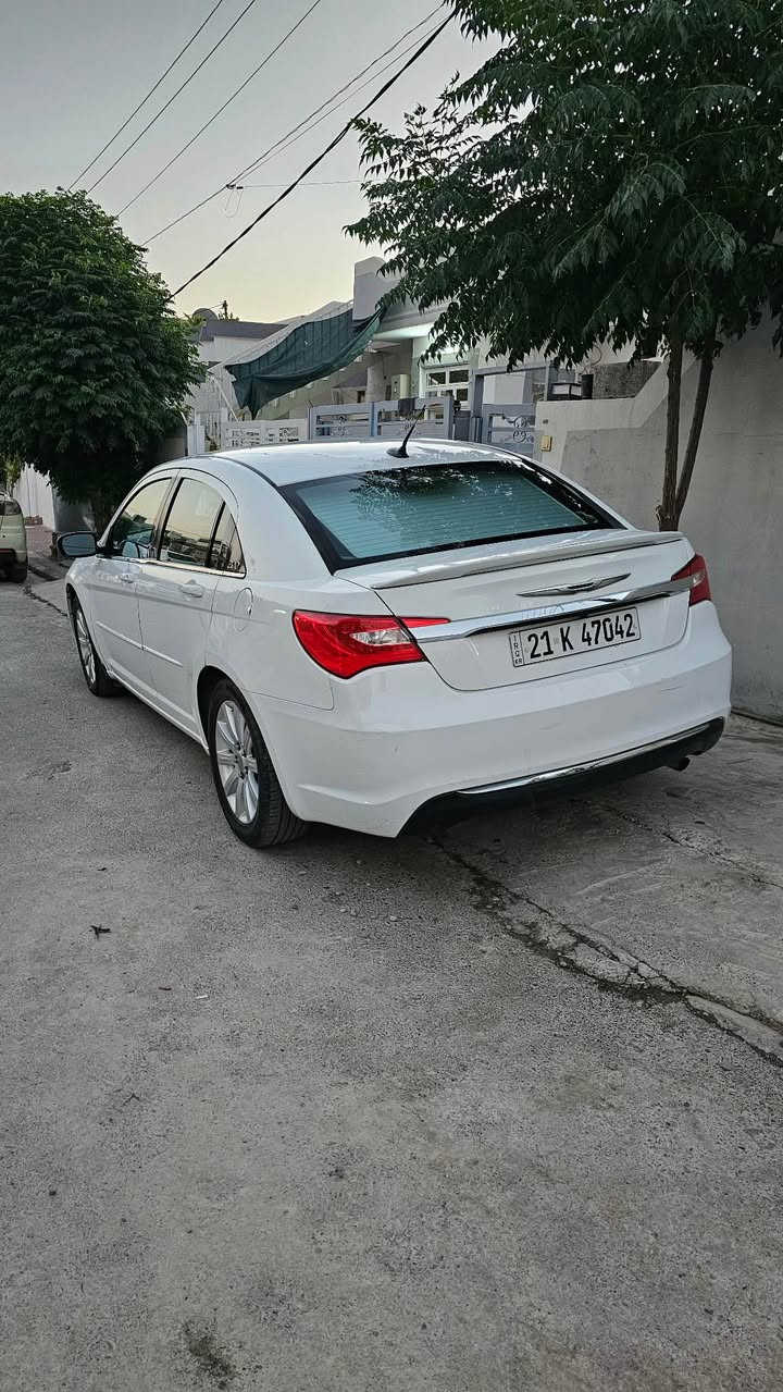 Chrysler C200 2011
گێڕو مەکینەو تەبریت بەشەرت
شاشەو کامێرەو کوشن گەرم و کارەبای 
مەکینە مەرغوب ٢.٤ چوار بستۆن
دوو پەڵە کارتی هەیە بێ ناوگرتن
سەنەوی تازەیە
٨٠$
*********** السليمانية, العراق
