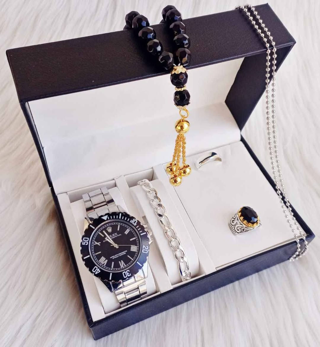 #عروض
#هدايا #عيد_الحب🔥👇

اجمل الهدايا رجاليه ونسائيه 🎁
ســعر السيت ب 10 الـف 😍
والتوصيل 5 لجميع المحافظات❤️‍🔥
للحجز والاستفسار مراسلة الصفحة 
اذا مو نفس الي بالصورة توصلك (لا تستلمها) 
ملاحظه: العلبه للعرض يجي السيت بعلبه هدايا حجم صغير ✨
واذا نفس العلبه سعر يختلف 💖 
للاتصال ***********
واتساب *********** بغداد, العراق
