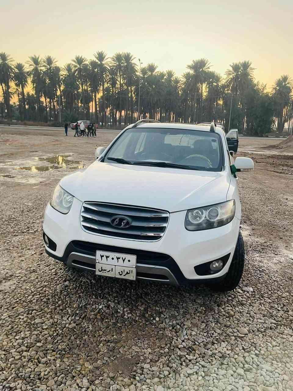 سلام عليكم سنتافي للبيع فول موصفات 12خليجي.  
مكينه 2400 مكفوله كفاله عامه ماعده شبر بل جنطه 
 تبريد 3قطع
صدري امامي خلفي 
7راكب  
تخم تاير 
سياره ماذب عليه الف 
مكان كربلاء
سعر135 وبيه مجال
***********
