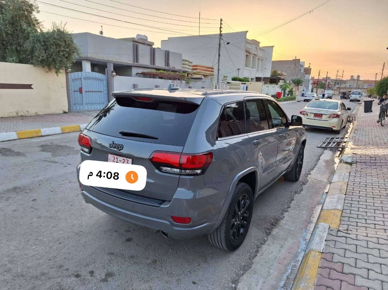 السلام عليكم
جيب بلاك توب
موديل 2021

لون سمنتي
حجم المحرك 6 سلندر
شاشه كبيرة مع GPS .ونظام كار بلي .
*   المقاعد جلد ومخمل و تدفئة 

*   ويل قياس 20 انج بلادي

*   تدفئة ستيرن .

*   تشغيل عن بعد .

*   صندوق كهربائي

رادر خلفي توقف ذاتي

*   حساسات خلفية 

*   كاميره خلفية دوارة .

‏. ( Auto Break System ) نظام بريك اوتو عند الرجوع الى الخلف *

حادثها بسيط موضح بلصور 

رقم سليمانيه تحويل مباشر بسمي

عنوان كركوك

للاستفسار ***********
***********
