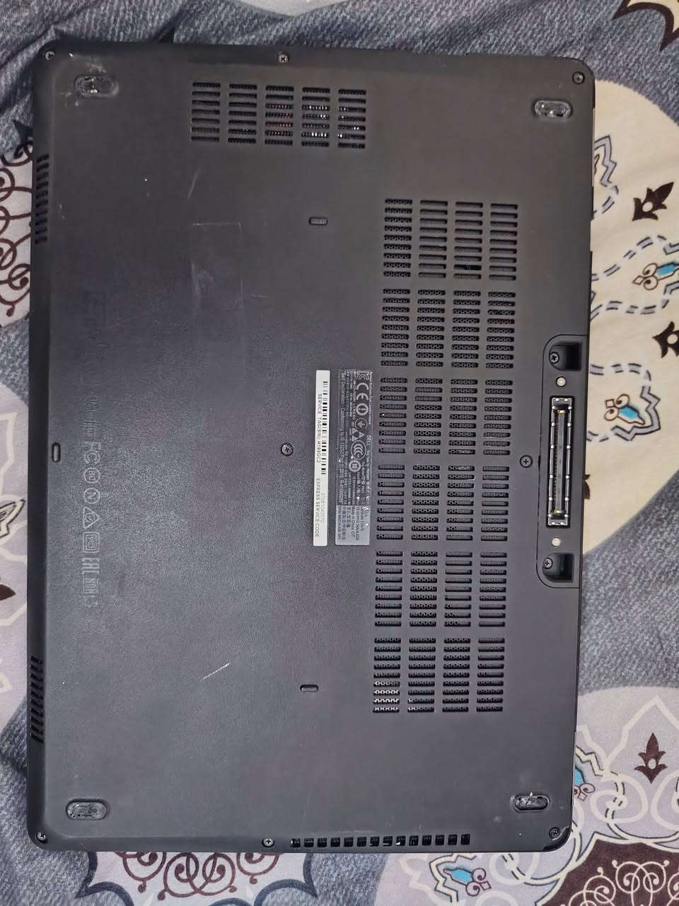 السلام عليكم ورحمة الله وبركاته
حاسبة Dell للبيع مواصفات 
معالج Cor i 7 الجيل السادس بتردد 2.8GH
كرت الشاشة عدد 2 واحد داخلي بحجم 8G والخارجي AMD حجم 2G
رامات 16G
هارد 477G SSD
شاشة 14.1
النظام ويندوز 10 برو
بطارية ممتازة تدوم حتى 8 ساعات على حسب استخدامك +شاحنة جديدة
الحاسبة بالة نظيفة مستعملة قليل
 عملية سريعة ومرتبة 
وياها هدية جنطة وماوس
السعر 260 الف
عنوان الديوانية / التقية
للاستفسار الاتصال على الرقم ***********
