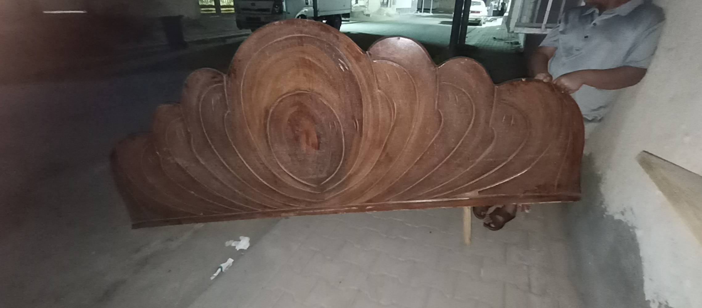 سرير • النجف