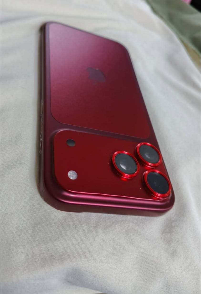 للبيع iPhone 17 Pro Max

 او 📱مراوسة: ب iPhone 18 Pro Max

eSIM شريحة الكترونية
اللون: برتقالي + ملزك PPF برغندي لون الايفون 18
الحالة: مستعمل شهر 1 - نضافه 100%
البطارية: 100% - 27 دورة فقط
الضمان: لحد 2027/8/17
الملحقات: كاملة + كيبل اصلي 🔌

السعر:  1900بي مجال

المكان: بغداد الكريعات + توصيل
رقم: ‭***********‬

وتساب فقط
