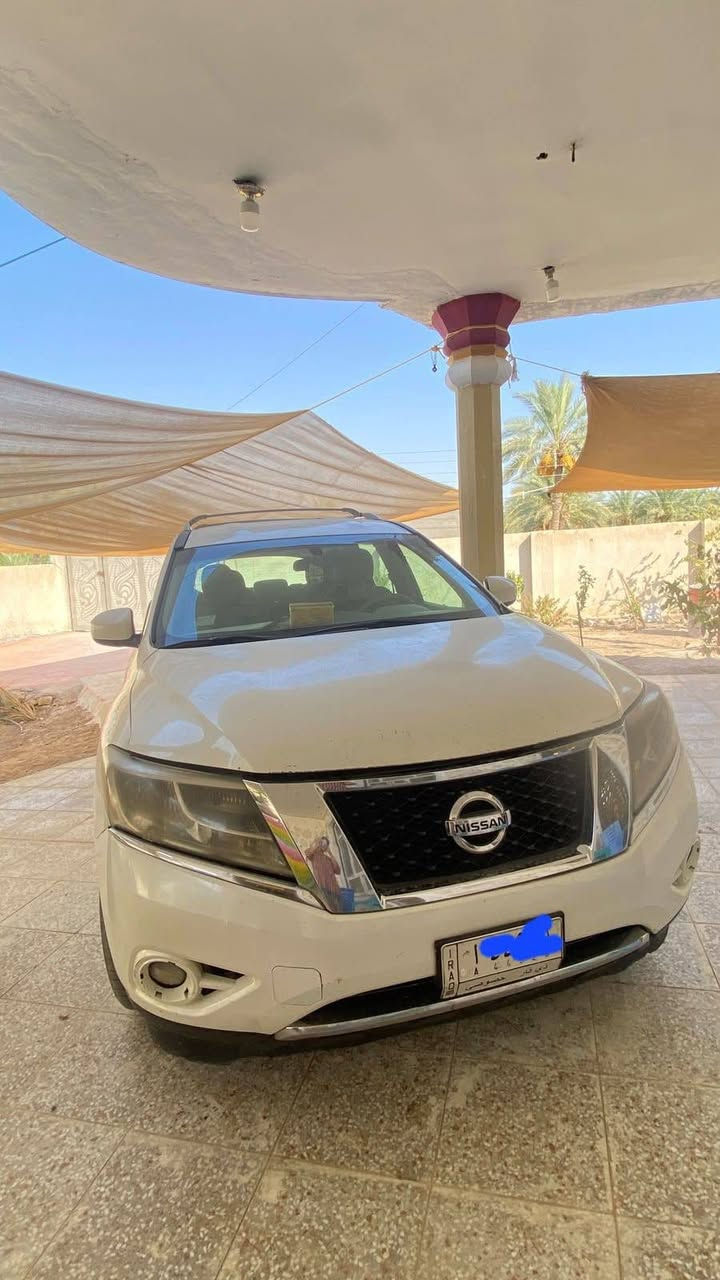 السلام عليكم 
نيسان بافندر 
موديل 2014 
ضربه بالجاملغ الأيمن 
و بنيد مبدل والباقي مكفول سيارة جديدة واستعمل شخصي معروضة 
١١٥ أو بيه مجال
مكان السيارة بابل المحاويل 
رقم الهاتف ***********
