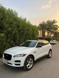 جاكوار اف بيس • ٢٠١٧ • ٦ سلندر