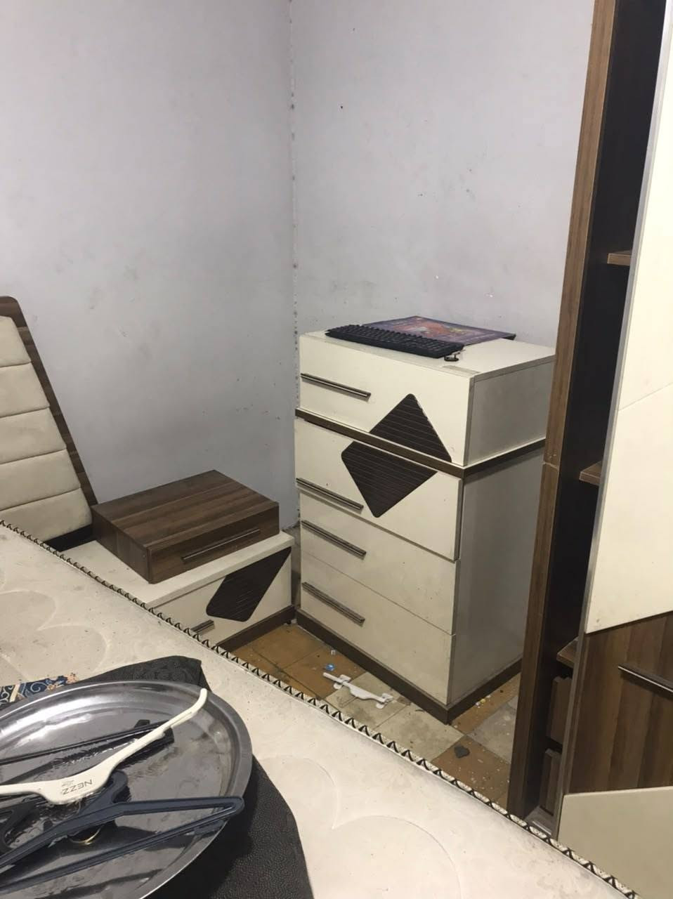سلام وعليكم غساله اوتاماتيك كلش نضيفه وتخبل وما داخله تصليح ونوعه سامسونك مكاني لمشتل  ***********  متوازي عله بيعه اريد اشيل سعره ١٥٠   ماخذه ٦٥٠ اني
