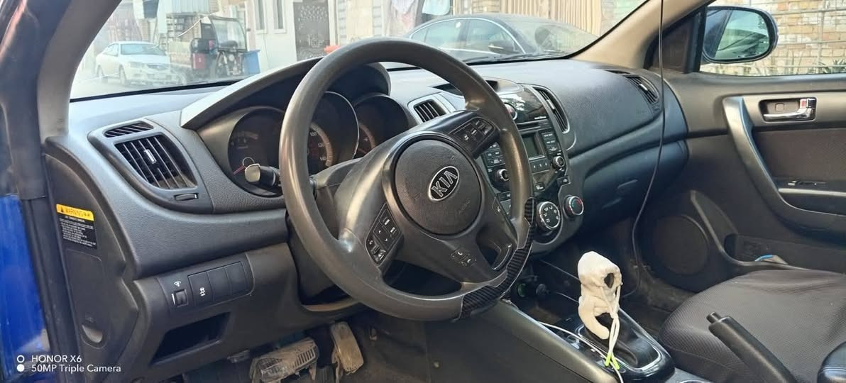 🚙 للبيع: كيا فورتي كوبيه 2013
📍 مكان السيارة: بغداد – حي الجهاد
📞 للتواصل: ***********
📊 المسافة المقطوعة: 97000 مايل
🛠️ المحرك: 4 سلندر – 2000cc
• وارد أمريكي
• حادثها بسيط
• إيرباك واحد فقط  طاك
• باقي الايرباكات سليمة ✅ 
• مصبوغة عام بسبب ضرر الجراد
• صور الحادث مرفقة مع الصور
• رقم السيارة: بغداد الدولي الجديد
• باسم المالك – تحويل مباشر
• لون السيارة: أزرق حبري
• السيارة نظيفة ولا تعاني من أي نواقص

📞 للتواصل: ***********

💰 السعر: 74 ورقة – قابل للتفاوض

نص مكتوب في الصور:
- HONOR X6 50MP Triple Camera
- 000-11162339 04/03/2013 COPYRIGHT 2012 - INSURANCE AUTO AUCTIONS