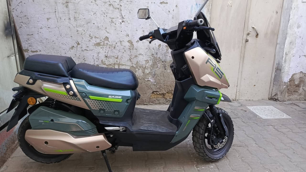 دراجة شحن للبيع (اباتشي) الملف 3000w البطاريات 6 كبار  السرعة 75 حقيقي المسافة المقطوعة 60 حقيقي والدراجة الله شاهد اخت الجديدة وباقي المواصفات معروفة والسعر مليون و100 وسعر الجديدة معروف العنوان الحبيبية قرب ساحة الحمزة للتواصل عبر الرقم التالي ***********
