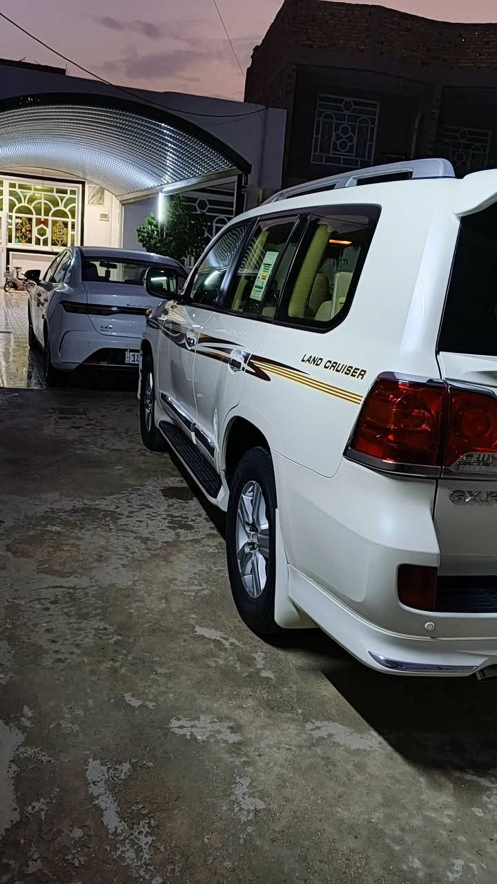 لاندكروز • ٢٠١٣ • رقم بغداد