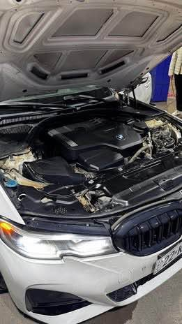 کوردی ـ عربـــــي 🔥

2021 BMW SERIES 3, 330i X-DRIVE
Engine:V4 2.0L Twin Turbo  
48 هزار روشتووە 
ژمارە هەولێر جاهیز 
بونيد بویاغە 
بێ ناوگرتن 
بێ ئێرباک 
شوختەک و دوو قۆپی بچووک 
موسفات X-DRIVE 
 ناو ليد،گوشن و سوكان هيتر,سویجی زیرەک وەک تێسلا,گێچ ئەلکترۆنی,شەغال, سلایت , 360دەرجە حەساس رادار ,  ناو زةرد.... 
نرخی 255 وەرقە و مجال 
شوێن هەولێر
 رقم شاصي: *3MW5R7J04M8C12055*

*********** 

~~~~~~~~~~ 

***********

2021 BMW SERIES 3, 330i X-DRIVE 
Engine:V4 2.0L Twin Turbo
ماشي 48 مایل
رقم اربيل جاهز
قطعة صبغ  1 
بدون دواخل 
بدون ایرباک 
موصفات: X-DRIVE , سلایت , 360 درجة حساس رادار, داخل بيج بيلادي ,انارة داخلية و محيطية, كشنات و ستيرن هيتر , عداد الكتروني , مفتاح زكي كارت NFC مثل تيسلا, شغال,
سعر255 بي مجال 
مکان سیارة اربیل أربيل, العراق

نص مكتوب في الصور:
- BidFox.info