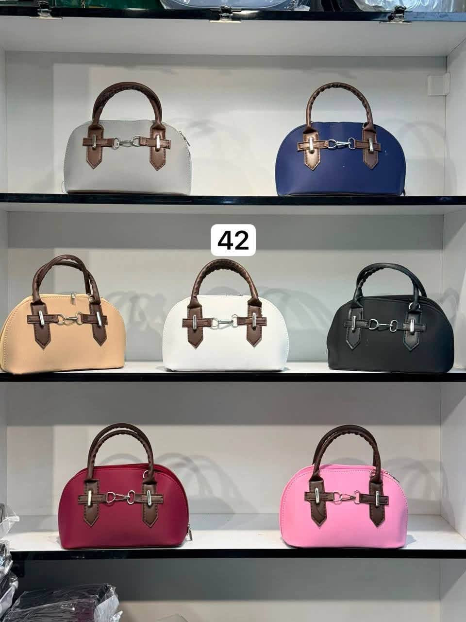 أنواع الموديلات داخل القناة ✨👜
https://t.me/bagswoman7

💖 سعر الدرزن يبدأ من 33 ألف.

للحجز 

***********
