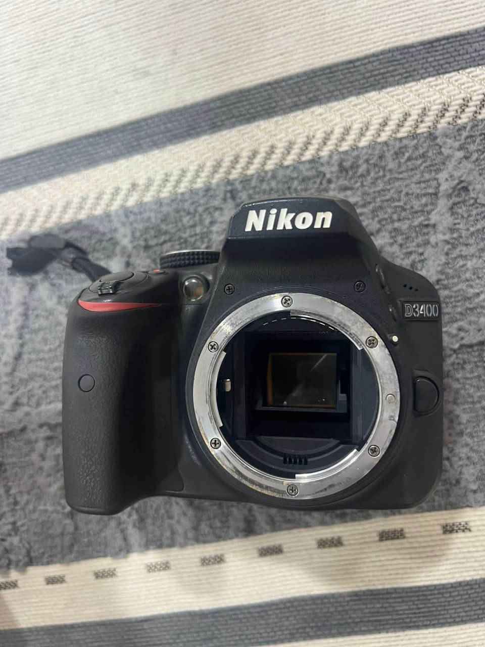 السلام عليكم
كامرة nikon
D3400
الكامره شغاله فقط الشاشه تعرضت الى حرق
الاتصال والاستفسار
***********
خلي سعر ونتفاهم
