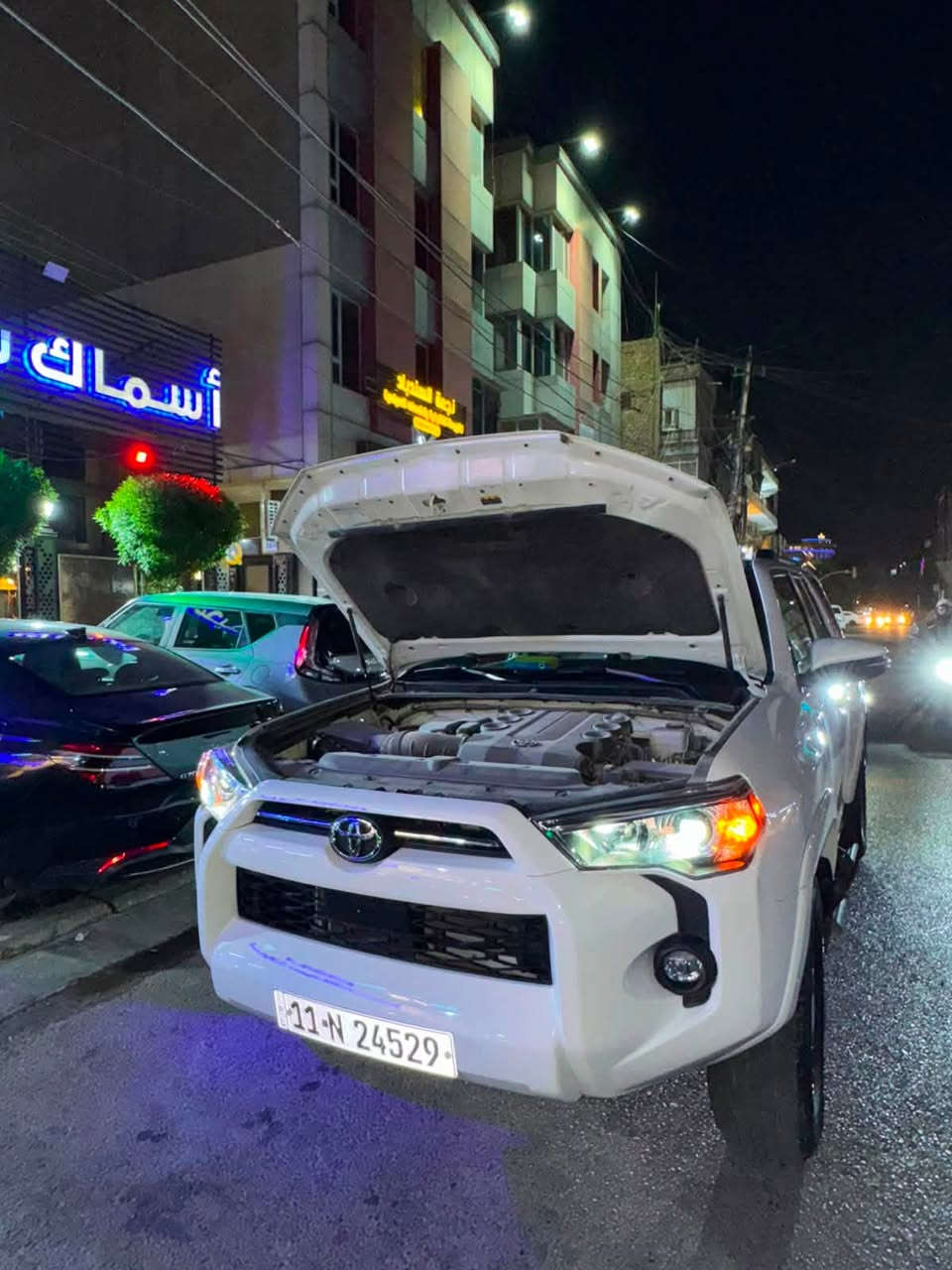 سلام عليكم 
فورنر 2023 وارد امريكي ماشيه 21 الف بلادي 
الصندوك بارد مرجعي
تحكم ستيرن جهتين 
شاشه جبيره 
تدفئه كشنات 
رادار امامي 
رادار جانبي 
كشنات جلد وكهرباء 
السياره جديده ميحتاج تصرف عليه ربع 
الجادريه 
330 ورقه وبيه مجال 
***********
