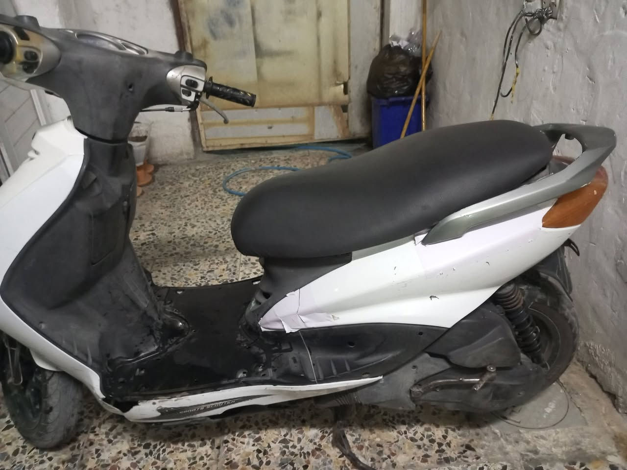 سلام عليكم دراجه سكنس نثيء 140دراجء  ي نواقص مابيه الله شهد دراج حلاو مستعجلا ريدبيع سعر 450بيه مجال مكاني بغداد كمالايه رقم *********** بي واساب
