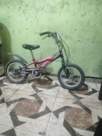 بوسكر • عجلة • قفل