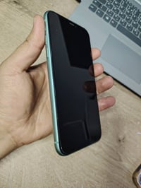 ايفون 11 • ١٢٨GB • بطارية ٦٩٪