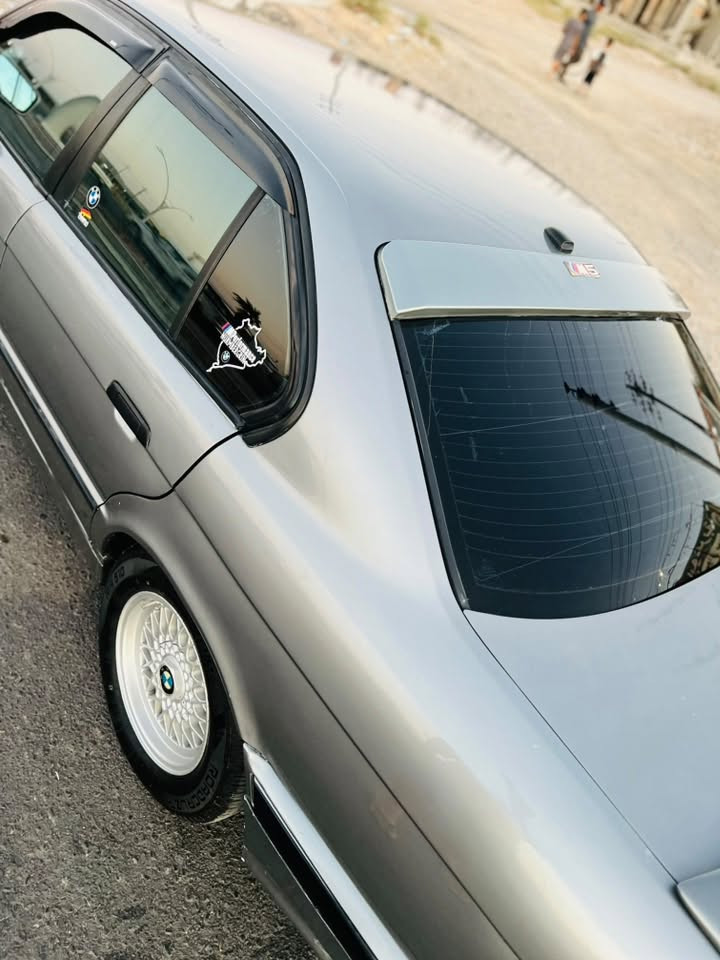 للبيع BMW 525i
حجم 525i اصل
صبغ جماليه بدون ضربه ومعجون شرط 
 موديل 92

 محرك مسكر فانوس

 كير اوتماتيك

كير ومحرك شرط

 تحويل مباشر

 بجم عريض 

 تخم تاير جديد

 حداديه جديده 

 تبريد شغال ثلج ❄️ 

اربع سماعات ودمام 
غرفه جديده 

بطاين 4 جديد

 كهربائيات مكفوله كلها شغاله

 كشنات مخمل 

 السياره مال جناي  شرط احلى من الصور

مكان السياره تكريت 

السعر 65 وبيه مجال

للستفسار ***********
