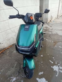 Yadea T35 • حالة زيرو • ٤٠٨١كم