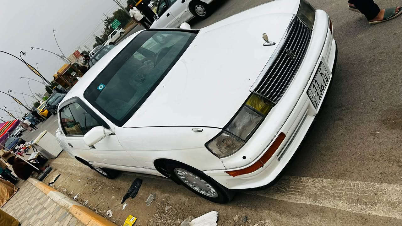السلام عليكم 
سياره بطة 
موديل 93
رقم الاماني
مكفوله من كلشي  
مكلف بل نشر  
سعر60وبيها مجال 
الرقم ‭***********‬
ديالى المقدايه
