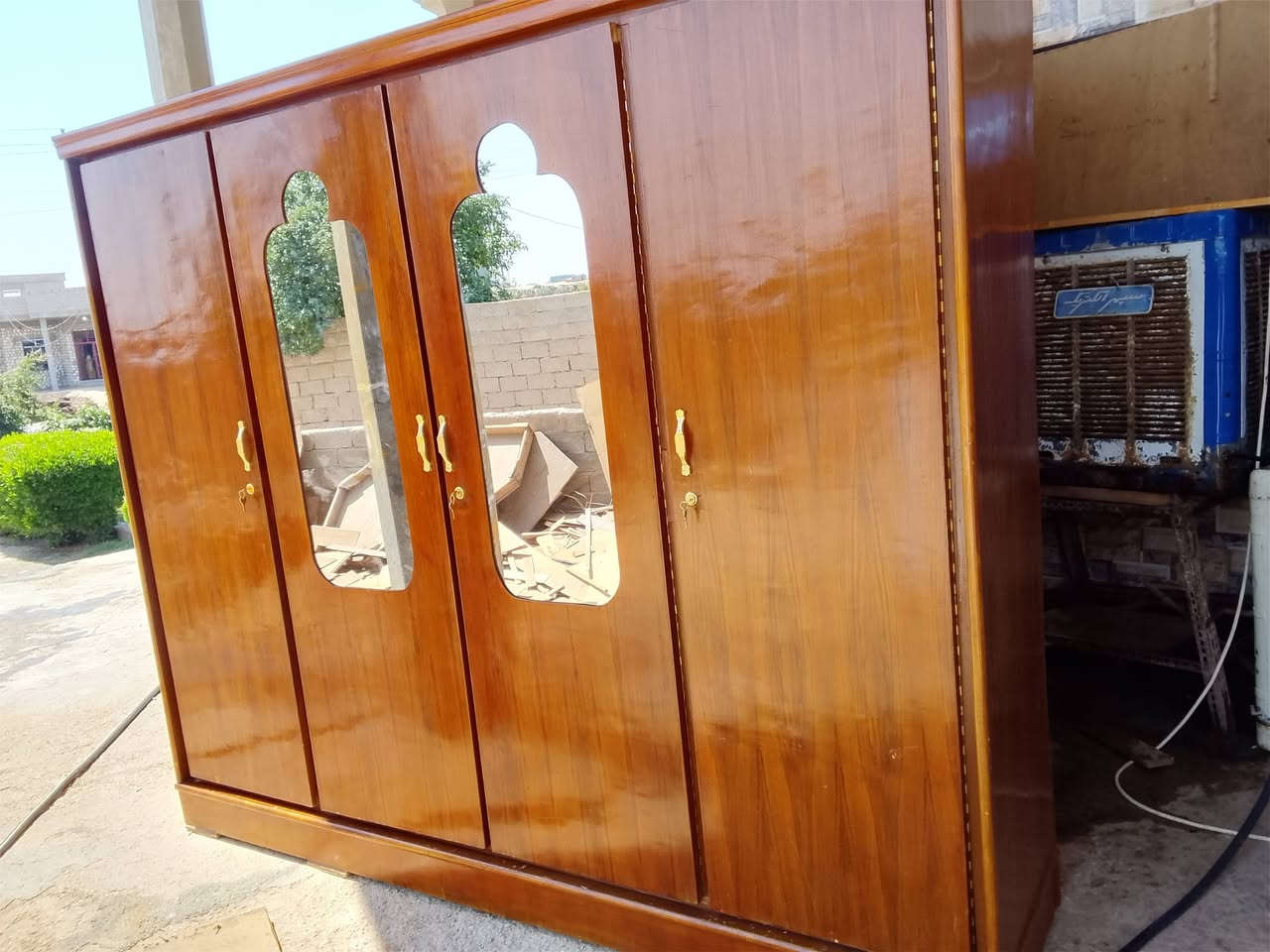 سلام عليكم يوجد كنتور 4 بوب البيع السعر ٢٥٠بيه مجال العنوان قضاء الرمانه الاستفسار علا هاذ رقم***********
