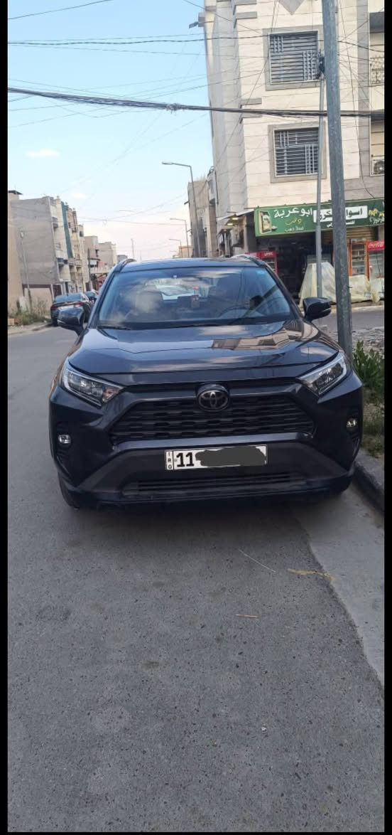 للبيع فقط 
#كروب ـ راف ـ فور 
#راف ـ فور 
موديل 2019 وارد امريكي رقم بغداد مشروع وطني 
محرك 2500 ـ بانزين فقط 
مواصفات ال LE المعروفة 
ثلاث أنظمة قيادة ايكو ونورمال وسبورت 
كامرة خلفية 
رادار أمامي
تحديد مسار ومثبت سرعة 
هاند بريك دكمة اوتو هولد
ماشية 147km الف 
حادثهة صور موجودة مع رقم الشاصي 
كير محرك مكفول 
صدر تبريد كله جاهز 
السيارة عليها سيرفس كامل من دهن وفلاتر وميكانيك ومواد اصلية 
السيارة بدون اي نقص جاهزة 100٪
ملاحظة السيارة على أيدي 
السعر 200 ورقة 
مكان السيارة ـ بغداد ـ منطقة الغدير
‏‪***********‬‏
