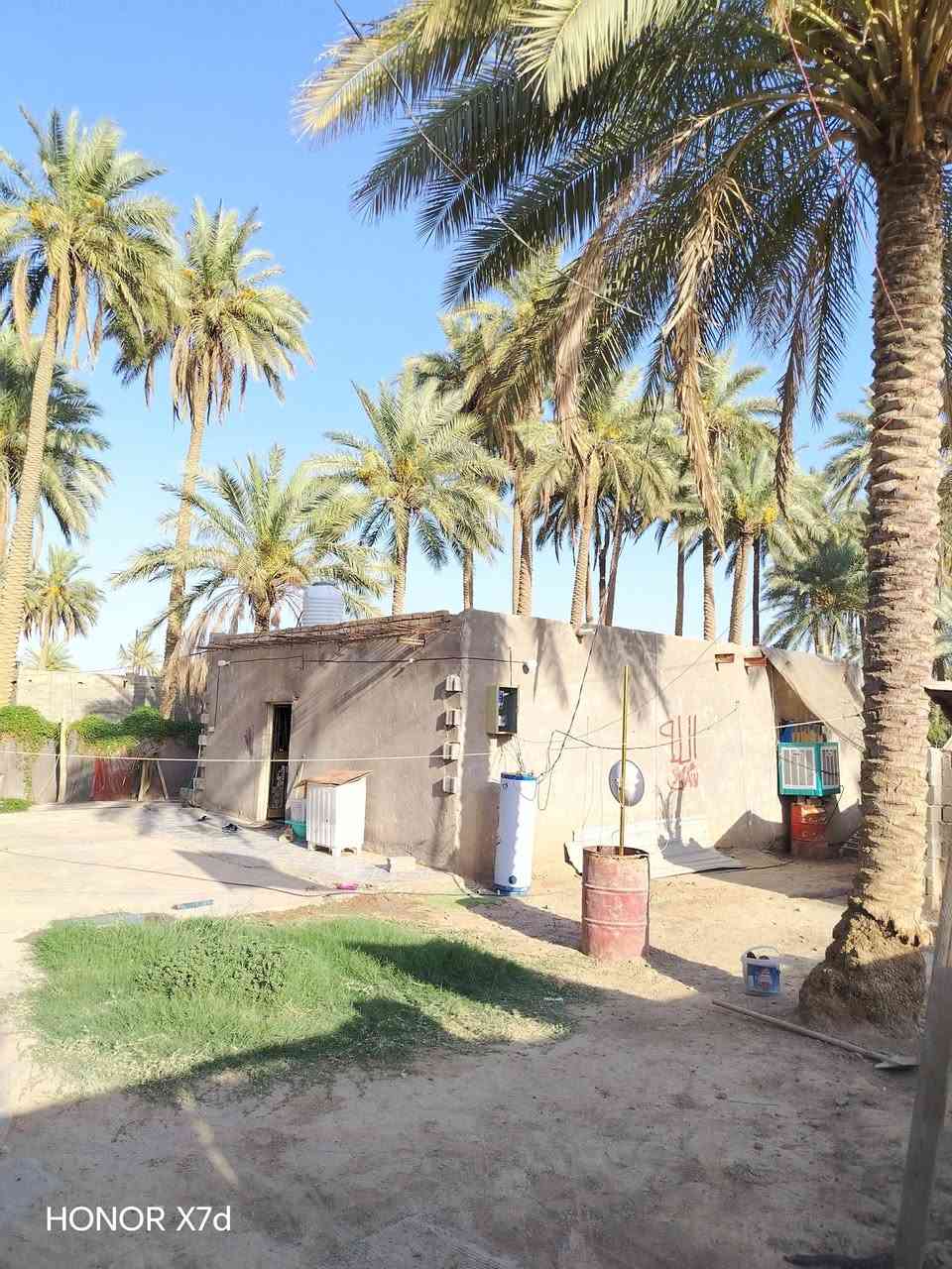 السلام عليكم بيت للبيع طابو زاعي سند 25 قرار محكمه مساحه 300م 2 غرف نوم وهور مساحه البناء 150م مكان حله ورديه ابو كيره شارع البزل الاستفسار اتصال برقم ***********

