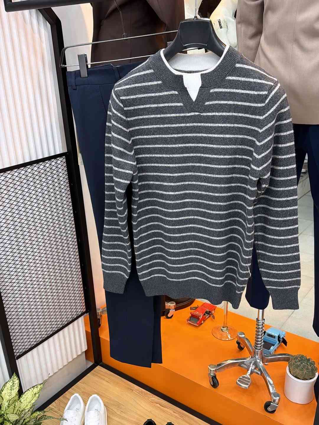 مقاسات M L • XL XXL • علق بـ تم