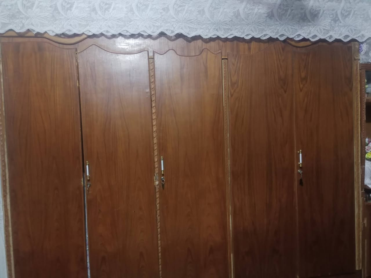 غرفة نوم مستعملة للبيع نظيفة وبسعر مناسب 300 وبيها مجال للتواصل الاتصال على هذا الرقم ***********
