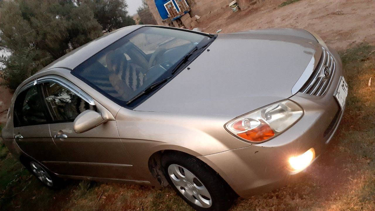 السلام عليكم ورحمة الله وبركاته
سبكترا موديل 2007 للبيع 
كير عادي . محرك 2000 
السيارة ضررها جاملغ امامي وطخة بالباب 
سيارة صار ١١ سنه جانينها وعلى ايدنا جاهزه ونضيفه ومرتبه كير ومحرك وتبريد كفاله 
السعر ٦٥ وبيها مجال 
مكان السيارة واسط
رقم الهاتف : ***********
