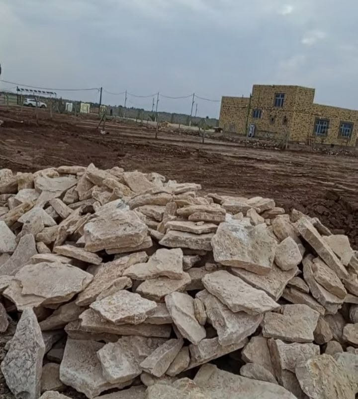 حجر درجه اولى حجر النجف السن الصلب نجهز كافة المحافظات  وأنسب الأسعار ***********
