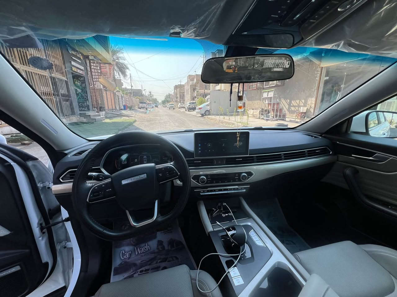 🚗 للبيع | جيتور X70 موديل 2026 🔥
✨ مستخدمة كأنها زيرو
🛣️ الممشى: 3000 كم فقط
🌍 وارد خليجي
🎨 اللون: ابيض 

💰 السعر: 25,000,000 دينار عراقي

⭐ المواصفات:

🔹 محرك 1.5 لتر تيربو
🔹 ناقل حركة أوتوماتيك
🔹 شاشة لمس كبيرة
🔹 Apple CarPlay + Android Auto
🔹 بلوتوث
🔹 كاميرات 360° + كاميرا خلفية
🔹 حساسات أمامية وخلفية
🔹 شاحن لاسلكي
🔹 دخول ذكي + تشغيل بصمة
🔹 مثبت سرعة
🔹 شاشة عدادات رقمية
🔹 إضاءة LED أمامية وخلفية
🔹 مقاعد جلد فاخرة
🛡️ ضمان شركة هارلم

📍 العنوان: بغداد – الاعظمية 

📞 للاتصال: ***********

🔥 سيارة زيرو ماشي 3000
