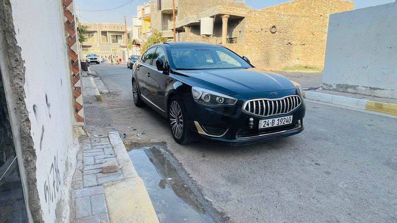 السلام عليكم
للبيع...

 كيا كادينزا خليجي داخل قرميدي مكلي vip

الموديل: 2014 رقم دهوك 

وارد خليجي

السيارة فول ١/١ 

المواصفات✅

-بانوراما 

-تشغيل بصمة مع بصمة الابواب الامامية

-نظام ترحيب

-انارة بالمرايات والابواب الامامية

-كاميرا وحساسات خلفية رادرات 

-بردة خلفية متحركة

-كشنات كهربائية جلد تدفئة وتبريد   

-لوحة تحكم بالكشن الخلفي + تدفئة كشنات

-لد امامي وخلفي

-تحكم كامل بالستيرن

-شفتات ستيرن 

-نظام ترحيب 

-نظام صوتي infinty

-مري شفط مع الاشاير

-مرايات قلاب ويه R

وباقي مواصفات الكادينزا معروفه 

محرك /V6 

السيارة // صبغ هلال جاملغ الخلفي بدون دواخل    وماناقصها شي السعر135 $وبيها مجال بسيط 
يرهم مراوس او نقد
مكان //الرمادي التأميم 

الشراي تصل ***********
