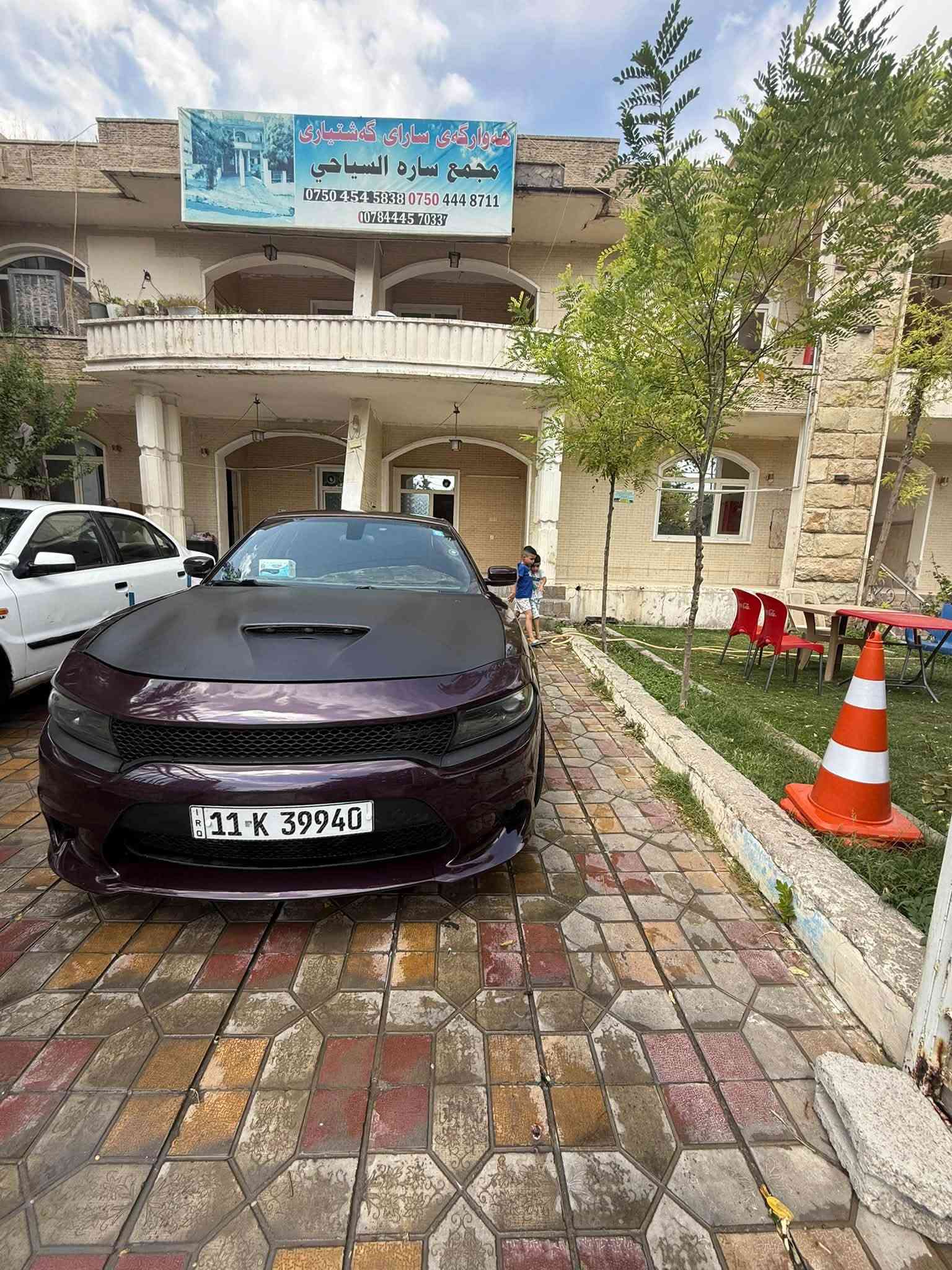 جارجر للبيع موديل 2022 لون مميز رقم بغداد تحويل مباشر السياره جاهزه للاخير حداديه تخم تاير جديد ويلد تو سايز  ادامه كامله للمكينه يم المندلاوي ماشيه 62 امانة الله السياره بلكارتون ماعايزه لو تكول برغي وبيدي مجهزهه  كشن كهرباء انضمة قياده شاشه كاميره حساسات خلفيه لد زرع متغير ع الموبايل منضومة لايت حادثهه جاملغ والبنيد محدث عليه كت كامل srt وعليه برمجه بانزين عادي السعر 213 وبيهه مجال مكاني كربلاء  بلعافيه ع الياخذهه الله شاهد متعوب عليهه حييل ومااعتقد اكو موديلهه بهذا السعر السونار مرفق بلمنشور  ***********9  علي ابو عبدالله

نص مكتوب في الصور:
- @04c20
- o4c20