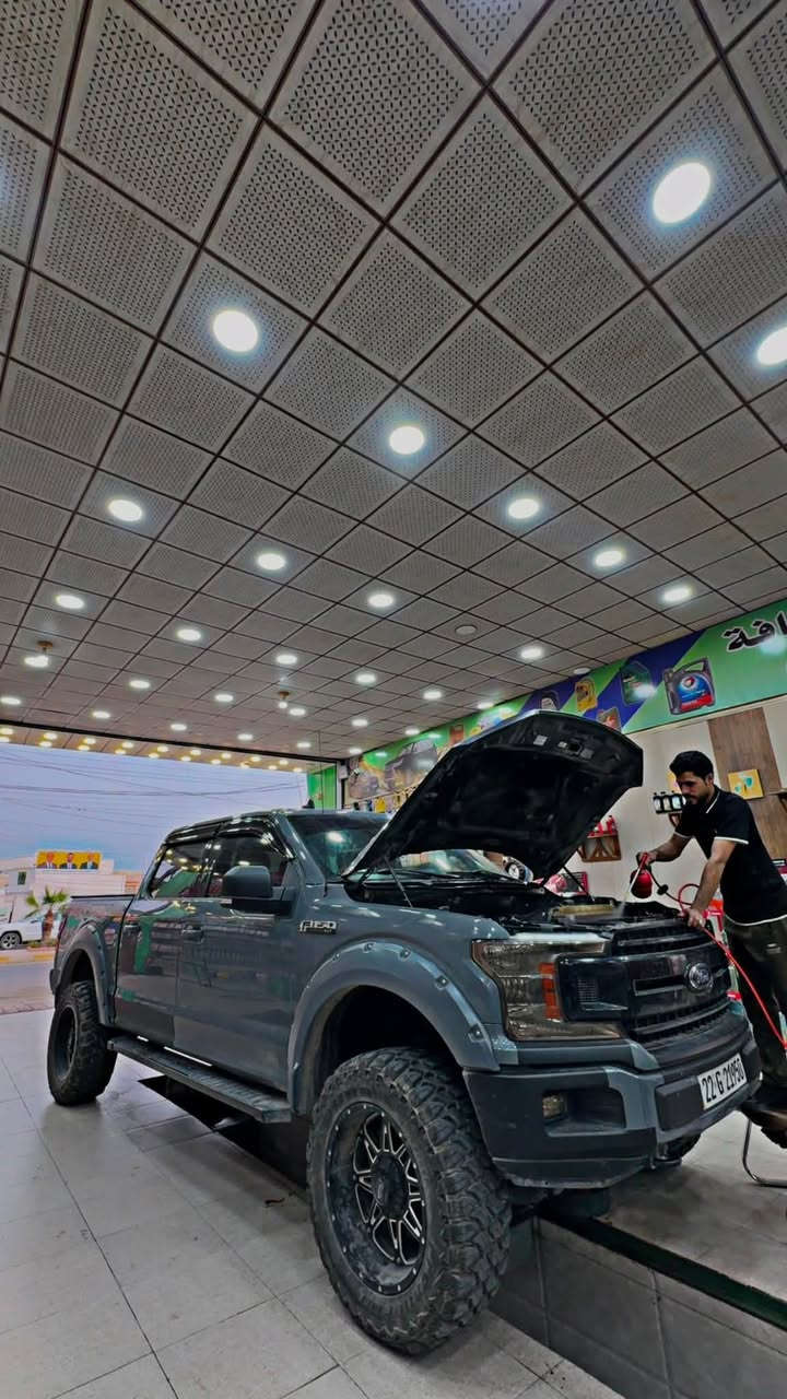 ﷽
‏ FORD F150 XLT 2020
من افخم التراكات بالعراق فورد F150 مواصفات XLT موديل 2020 لون سمنتي مميز رقم اربيل باسمي
 فور ويل ( دفع رباعي ) 4✖️4
بودي قصير باب طويل المرغوب
السياره لتقارنها بالعاديه والبيها حادث السياره بالواقع احله من الصور 

🔹 محرك V6 3.5 سته سلندر تون توربو 
🔹كفالة عامه من الحادث بچم كبس
🔹ماشية ( 80 ) الف حقيقي بشرط
🔹سيارة جديده كلش عليها سستم تزويد وترفيع من امريكا 
🔹سياره وحش بالشارع من تمشي بيها كلها تباوع عليك شرط بيها نظره وشوفه بالشارع مخيفه
🔹 سيارة كلين بدون حادث حادثها سرقة چاملوغ فقط جديد كلش ع وضع البلاد بدون بارد بدون شخط بدون رصعات بدون ايرباگ بدون دواخل
🔹( صار بيها شبر صبغ بالچاملغ الخلفي مال بودي فقط فقط )
🔹سيارة داخل و خارج كل جديد 🔥
🔹سياره مسويلها ادامه كامله بلكات نوزلات فيت بمب كله جديد
🔹 تخم تاير جديد بحاله الوكاله + ويل شركة FUEL حجم 20
🔹 عليه عطاس من امريكا ماركه صوت يخبل بالفصله

◽️مواصفات
(   فور ويل - شاشه كبيره -كاميرا خلفيه دواره - هاند بريك بصمة  -  داخل بدي ليد - ڤوليوم - تحديد سرعة - تحكمات ستيرن - حساسات خلفيه - رادار امامي - نظام اوتو ستوب - مانع انزلاق - كشنات كهرباء - كشنات تدفئه - تحكم بدوسة البريك والبنزين كهرباء تصعد وتنزل - قطعتين تبريد - بعد هواي مواصفات )

◽️نظافه ١٠٠٪؜ كامل سيرفس بدون نقص و بدون مصرف سياره اي نقص دينار مابيها من كل النواحي يعني تشغل وتطلع گبل بيها لاربيل

رقم الشاصي 1FTEW1E45LKD01992
📍مكاني الانبار الفلوجه 📍
📞للإستفسار *********** واتساب💬
