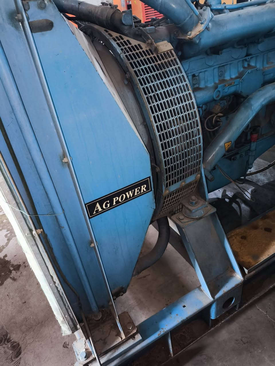 افيكو حجم 137 كايد 13 توليد 375KVA بلادي وارد ما مشتغل بالعراق العنوان اربيل للأستفسار الإتصال *********** يوجد توصيل لكافة المحافظات وبضمان 🚛
