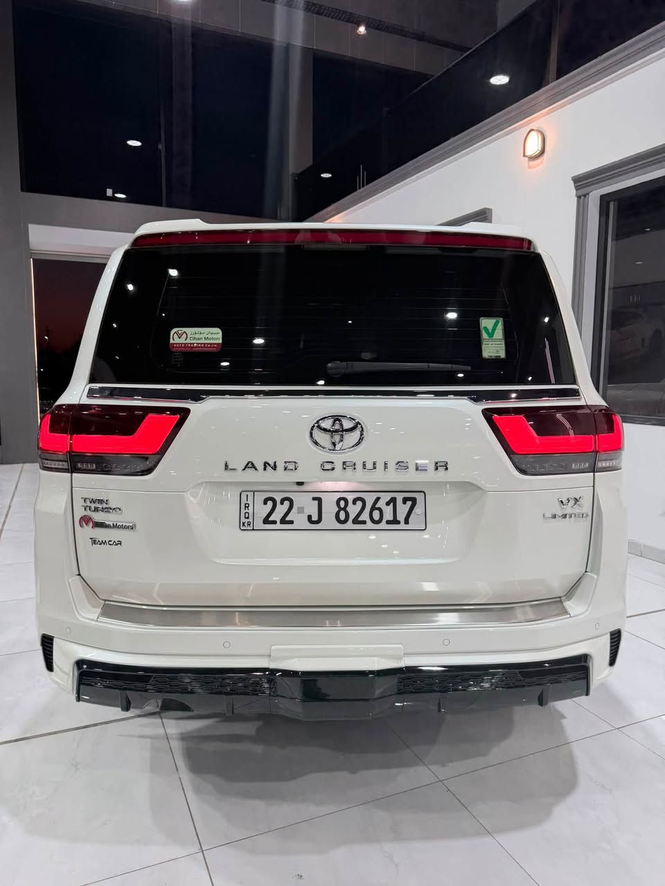 🔥 تويوتا لاندكروزر 2023 VX Twin Turbo 🔥سعر حرررك ماكو بكل السوق بشرط 660 وبيها مجال مكفوله من الصبغ والبارد ماشيه 73 الف كيلو 

هيبة اللاندكروزر… وأداء التوين تيربو 💪
سيارة وارد شركة جيهان تويوتا العراق، مواصفات VX، موديل 2023.

المواصفات 
سماعات JBL 
5 كامرات محيطيه 
مقاعد حار وبارد 
ثلاجه 
شاحن واير ليس
مقاعد ميموري خزن 
ستيرن كهرباء 
3 شاشات 
هتفون الشركه 
مقاعد 3 حركات كهرباء 
مري شفط 
صندوق كهرباء 
فوووول 1/1

🚘 محرك V6 سعة 3.5 لتر Twin Turbo
⚡ قوة وأداء عالي مع عزم قوي
🛞 دفع رباعي
✨ مواصفات VX الفخمة
🛋️ داخلية راقية ومريحة
📱 شاشات وأنظمة ترفيه متطورة
🔊 نظام صوتي فاخر
🛡️ أنظمة أمان ومساعدة للسائق

إذا تريد لاندكروزر تجمع بين الفخامة، القوة والاعتمادية… الـ VX Twin Turbo اختيار يفرض نفسه 🔥
📍المكان اربيل شارع 100 
📍 شركة جيهان تويوتا – العراق
📞 للاستفسار والحجز،
***********
