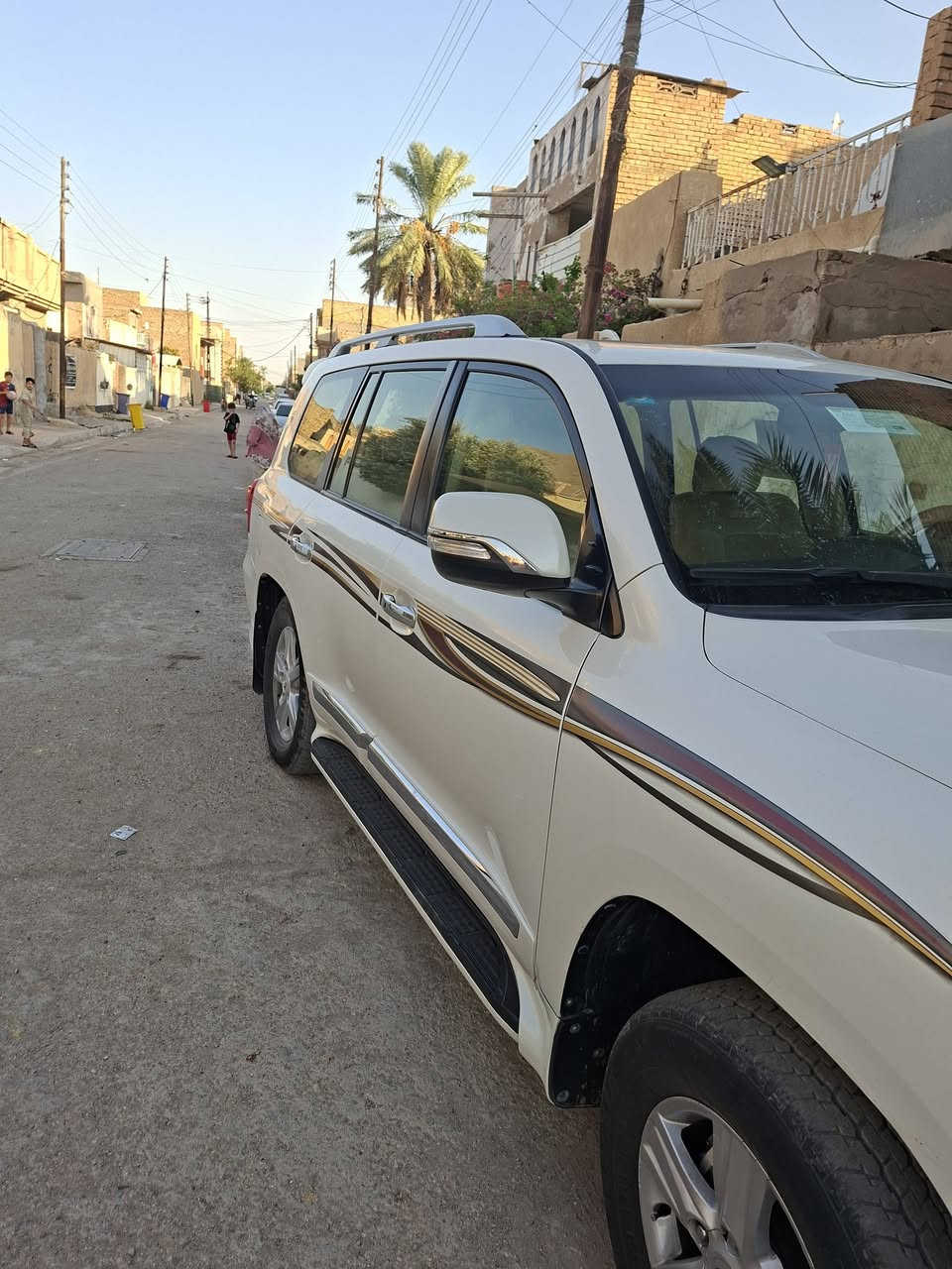 لاندكروز٢٠١٢مكفولة من الصبغ ٣١٠$وبيهامجال***********/***********
