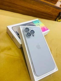 آيفون 15 برو ماكس • ٢٥٦ • بطارية ٨٥%