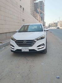 توسان • ٢٠١٧ • صبغ ٤ اصابع