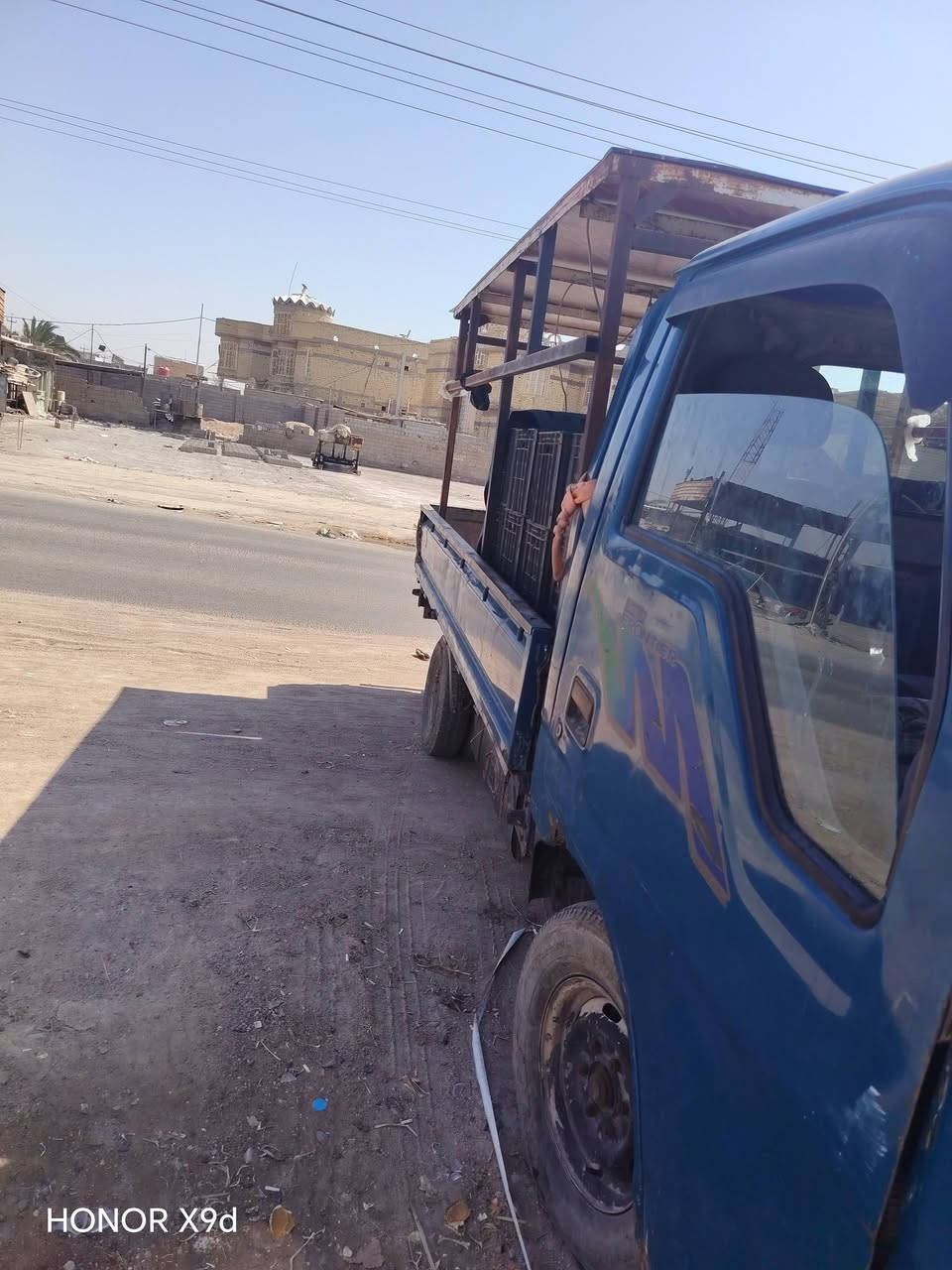 كيا للبيع مقفوله كفاله عامه المكان بصره السعر 45 ***********
