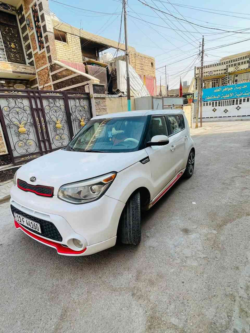 السلام عليكم كيا صول موديل 2014 بيه من امريكا جاملغ وبنيد وبل عراق بيه قبق جنط صبغ صور الحادث موجوده وسونر همين محرك 2000لمرغو بيه خيط تبخيرماشيه 112 ميل 
مكانه بغداد العبيدي سعره 95وبيه مجال 
رقمي ***********
