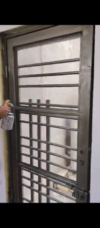 صبغ بيبان وشبابيك • تنظيف • بابل