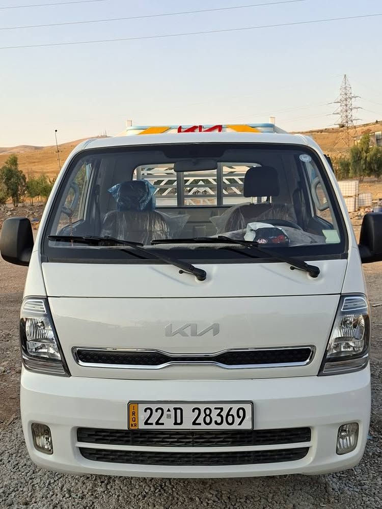 بسم اللە الرحمن الرحیم 

کیا ٤٠٠٠ مۆدیلی ٢٠٢٢ سەیارەکە بۆیاخی نیە بەس بۆنیدەکەی کراوە بە بیلاد ،گێڕ و مەکینەی بێ عەیبە نرخی ٨١ گەڵا و معامەلە
*********** السليمانية, العراق
