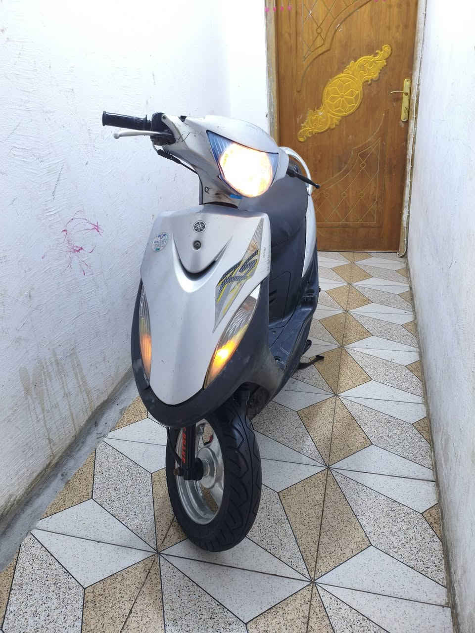 ماكس جديده كلهة شغاله سلف هندر اشاير سكنات ما مفتوحه مشي نهضه خير من الله بوشه 49 ابلاديه لايت عالي وناصي دبلات امامي وخلفي ابريكات اماميه وخلفيه جاهزه اخت الرمبه نعومه كلش حلوه كفرات اصلي حواضن اصليه ختم واحد عدادات الكهربايات كلها شغاله لا تبخير لا تنقيص لا نضوح ما بيها اي نقص شرط الفحص مشي كلش حلوه شلعه ابلاد مكان حيانية شارع السيد سعر 650 بيها مجال قليل جدا رقم ***********
