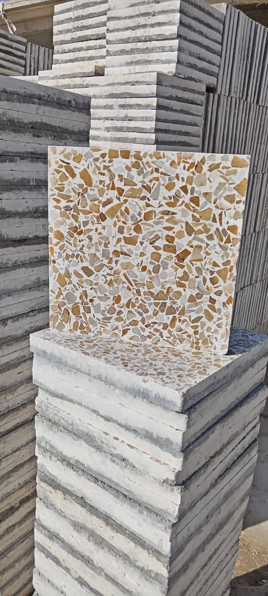 كاشي رقم ثلاثة اصفر سعر الف كاشية بـ 500 ألف مجلي وكامل مطروح بالمعمل قياس 30×30

ارقام المعمل 
*********** واتساب + اتصال
‏‪***********‬‏ واتساب + اتصال
*********** اتصال
