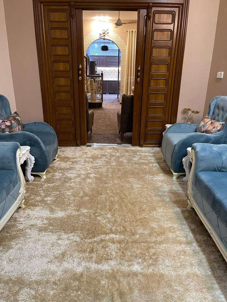بيت للبيع في حي الجامعة طابو صرف 
100متر الابعاد 5*20

البناء الجوه استقبال وصالة ومطبخ  مجموعة صحية منور ٢ وصحيات خارجية 

الطابق الثاني غرفتين نوم وصالة ومجموعه صحية 

وفوك

بيتوته كبيرة يعني صاله

رقم العقار 1429

السعر 175 وبي مجال للاستفسار اكثر ***********

