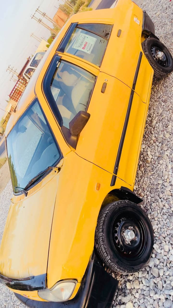 السلام عليكم سايبه 2015
كير ومحرك شرط كفاله تخم تاير جديد 

كهربائي كله شغاله شواصي كفاله مداور مباشر 

دواخله تخبل سياره جاهزه للخير 

مكان سياره بابل شوملي السعر 25

وبيه مجال حق الجيه ***********
