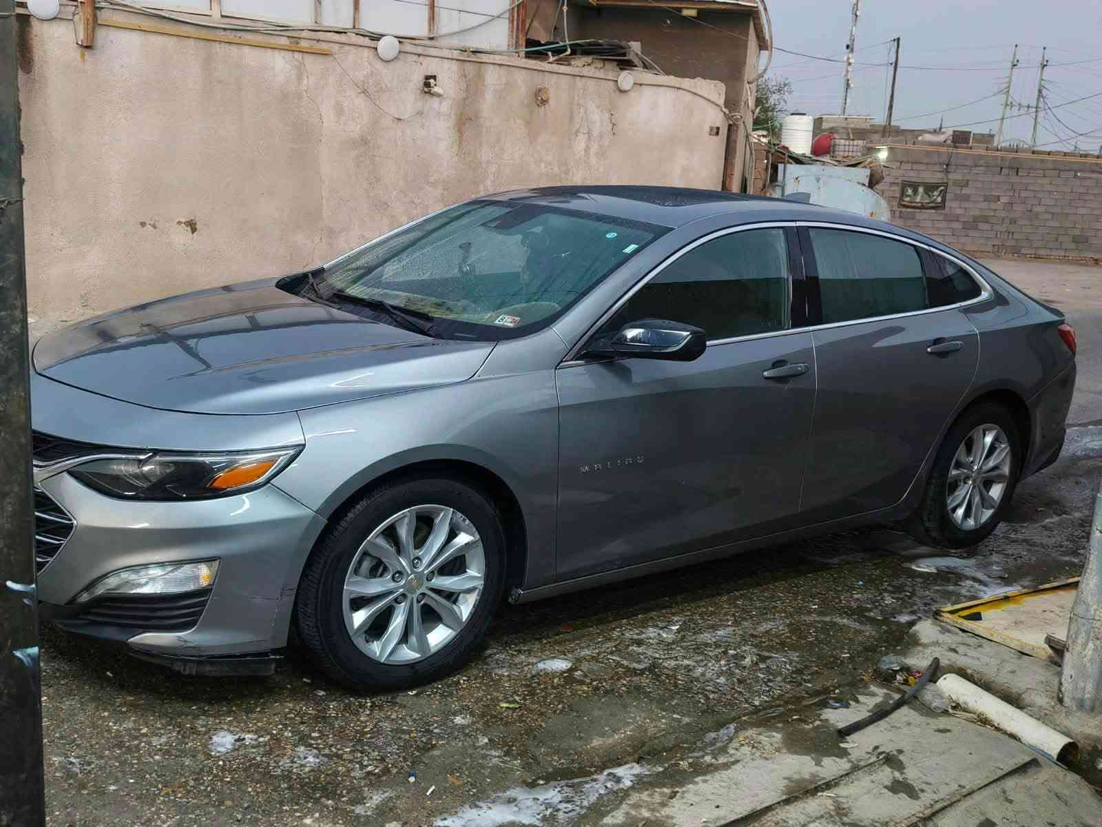 سلام عليكم ماليبو مديل 2023مكينه 1500تيروب 
رقم بصره  رقم دولي سنويه ل30 موصفات فوال واحد عل واحد فتحين بصمه كامرت حساست راد تدفه وتبريد بل كشنات سايد بريك كهرابي نقط عمياء هواي موصفات بيه تخم تاير جديد حداديه جديده لايت زنون تحويل ثاني يومً سعر 127 وبيه مجال ًًً.      العنوان البصره تحسينه  رقم الهاتف ***********
