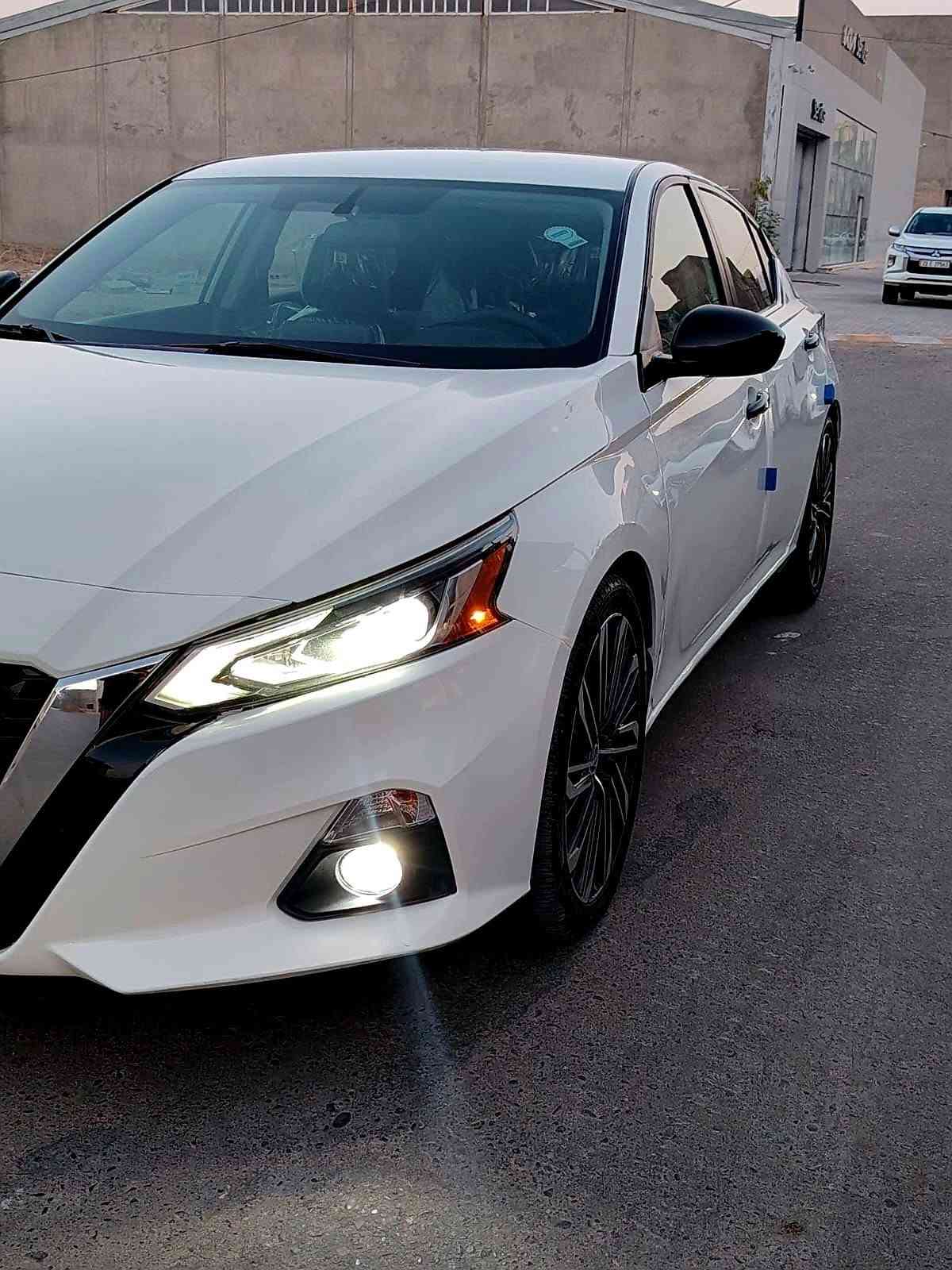 السلام عليكم للبيع بسعر 129 ورقه نيسان التما 2019 SR فول موصفات الضرر فقط باب السكن وشويه بل باب الثاني بدون اي داخل بجم كبس وجنطه كبس بدون ايرباك مكينه 2500 شرط مامفتوحه كير مامفتوح السياره جديده حيل ومتصرف عليه الف جاهزه من كلشي رقم وهزه وسنويه جدد تحويل ثاني يوم العنوان تكريت
***********
السلام عليكم للبيع بسعر 129 ورقه نيسان التما 2019 SR فول موصفات الضرر فقط باب السكن وشويه بل باب الثاني بدون اي داخل بجم كبس وجنطه كبس بدون ايرباك مكينه 2500 شرط مامفتوحه كير مامفتوح السياره جديده حيل ومتصرف عليه الف جاهزه من كلشي رقم وهزه وسنويه جدد تحويل ثاني يوم العنوان تكريت
